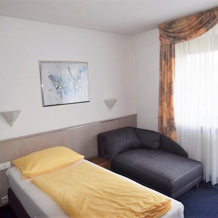 Hotel Alena - Kontaktlos Check-In Фільдерштадт Екстер'єр фото