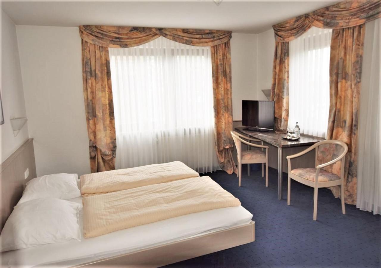 Hotel Alena - Kontaktlos Check-In Фільдерштадт Екстер'єр фото
